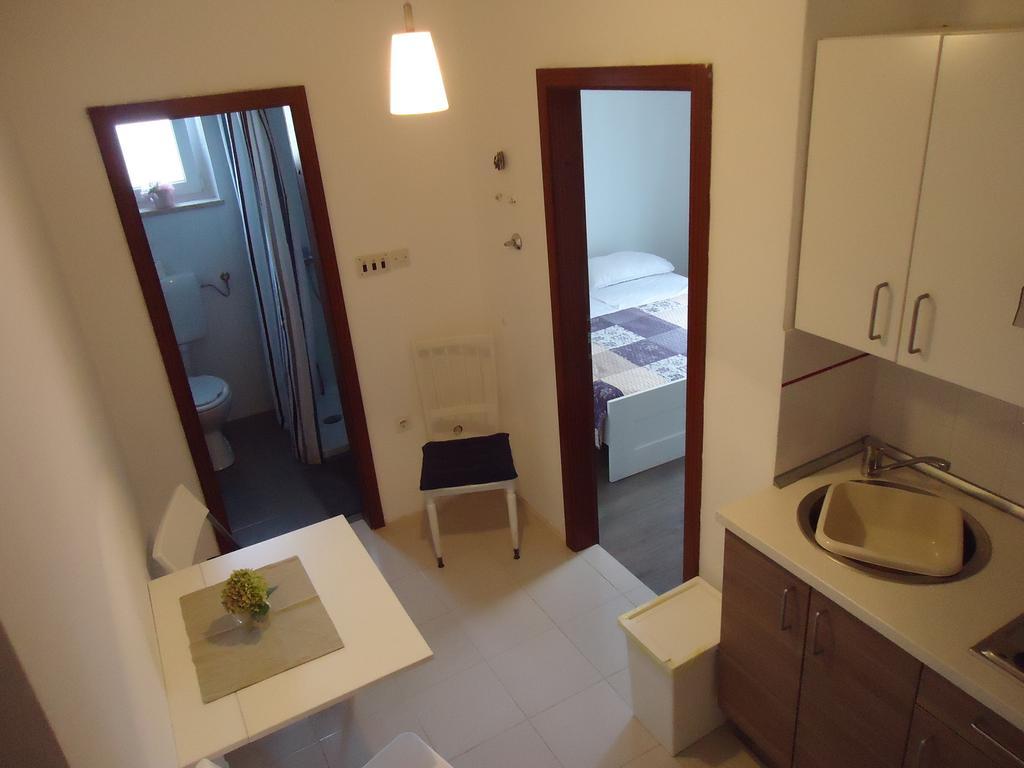 Apartments Mirela Novigrad Istria Chambre photo