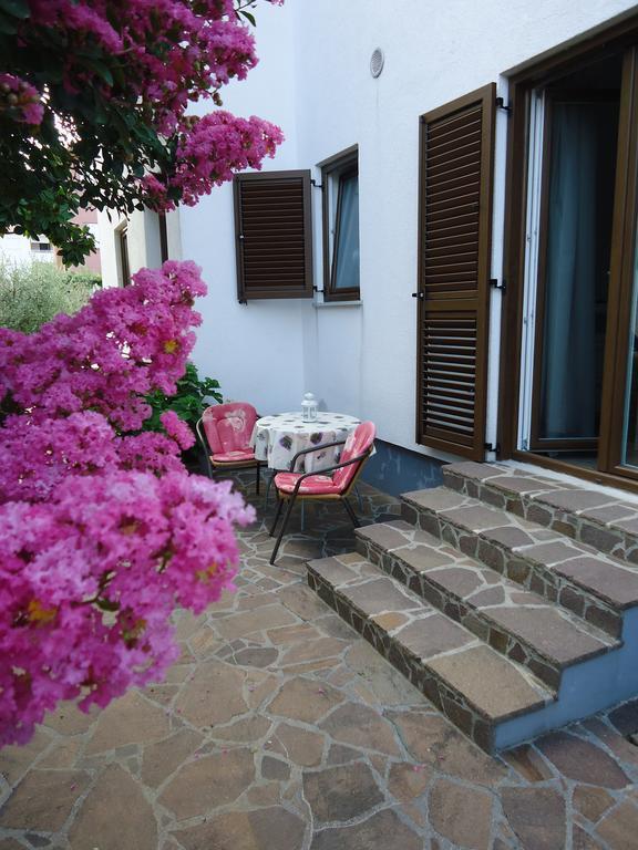 Apartments Mirela Novigrad Istria Chambre photo