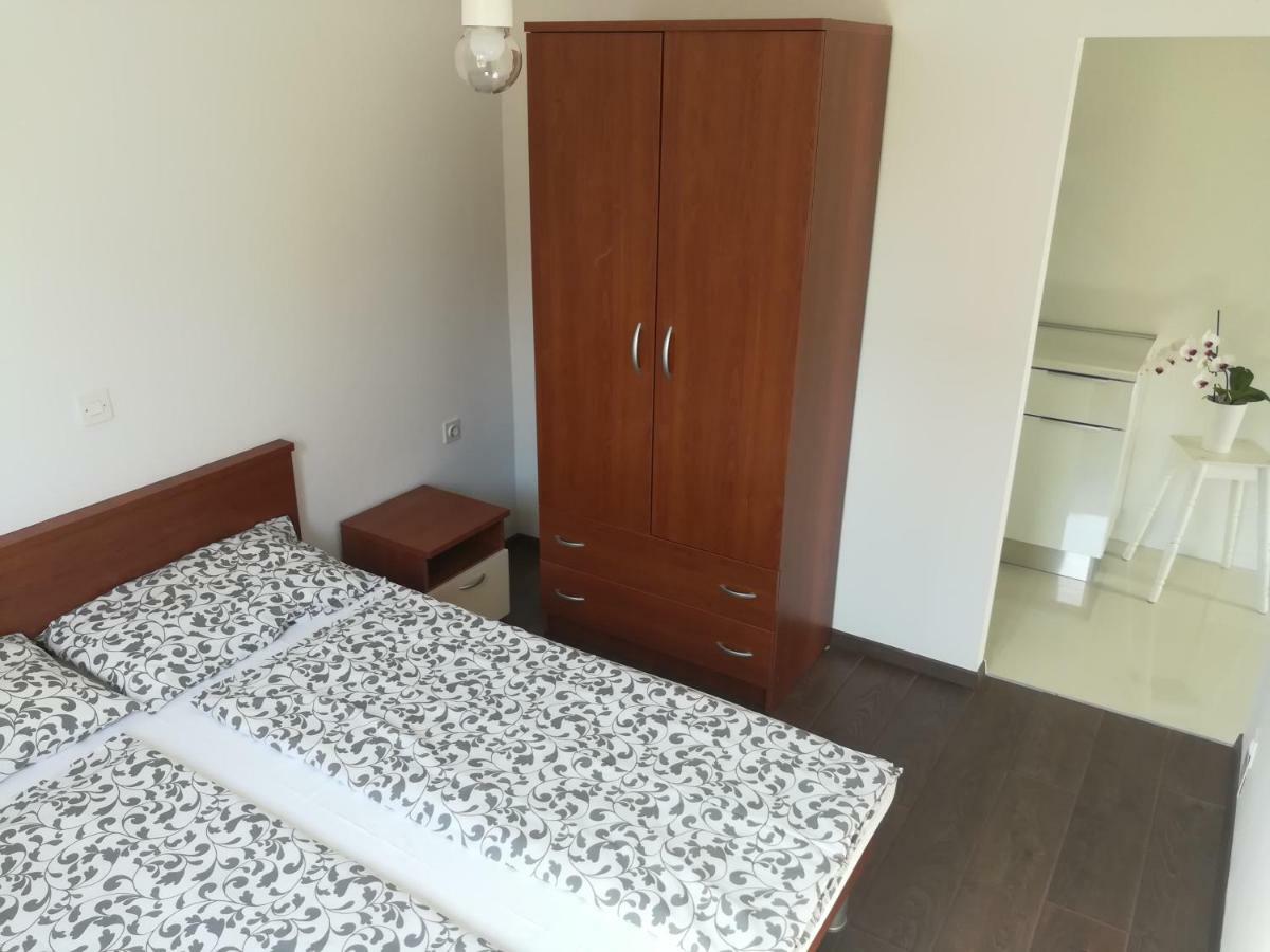 Apartments Mirela Novigrad Istria Extérieur photo