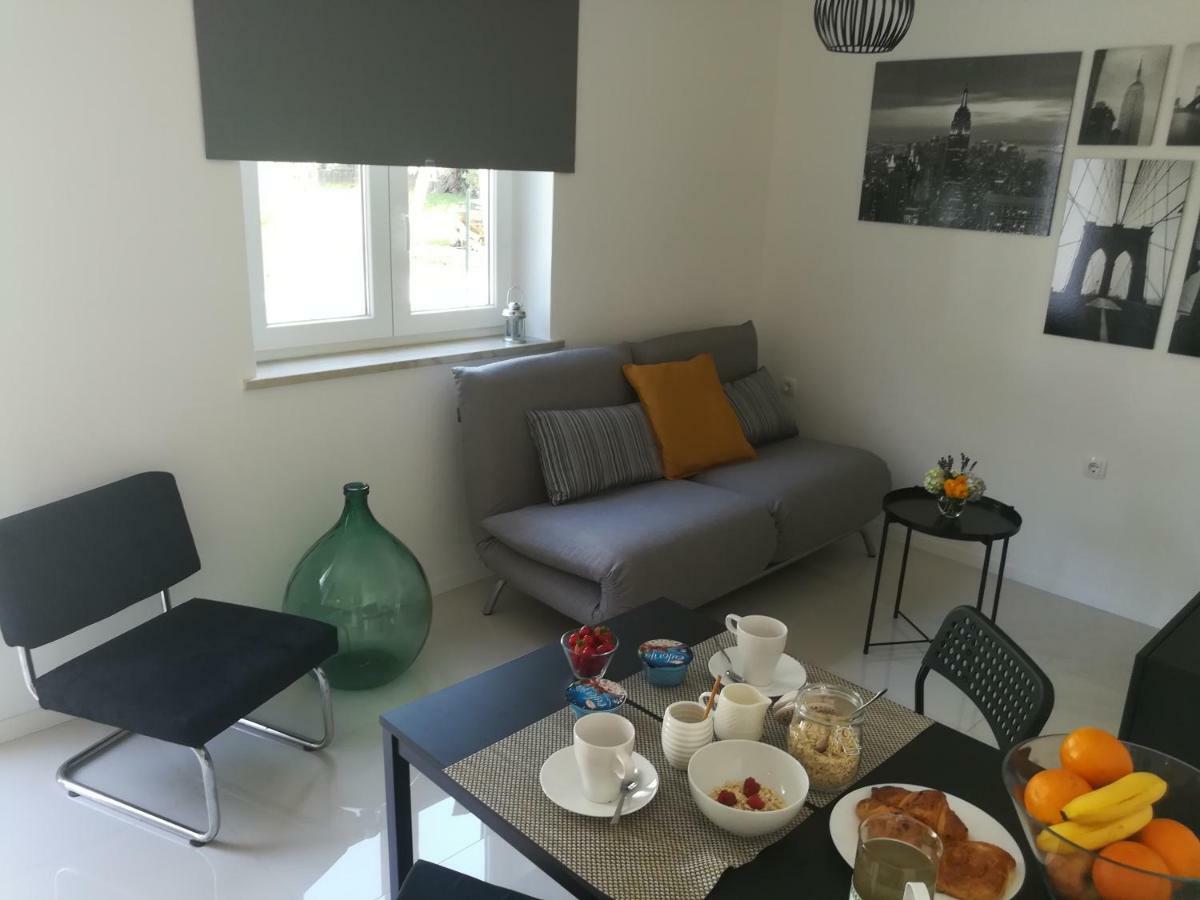 Apartments Mirela Novigrad Istria Extérieur photo